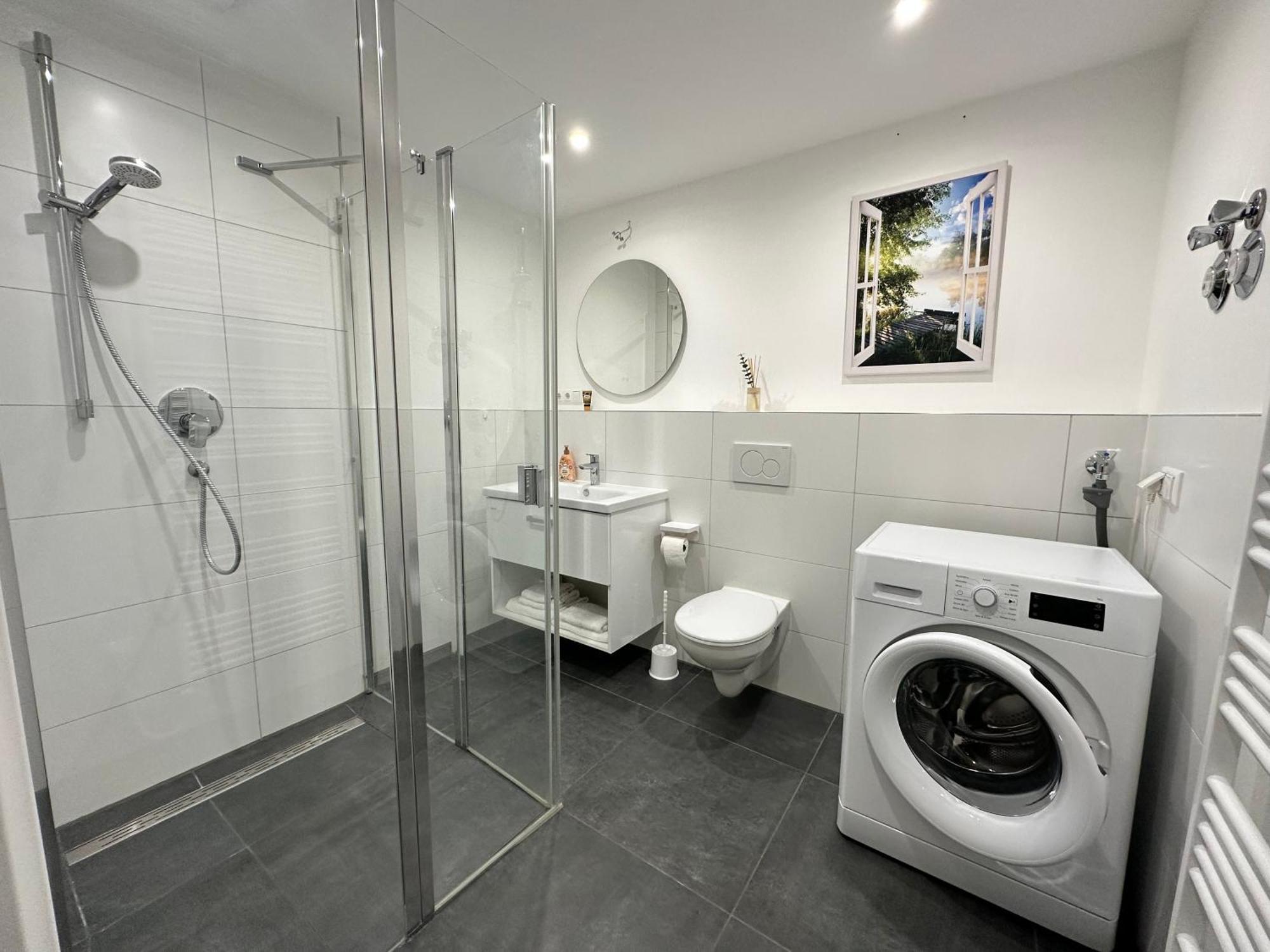 Modernes Apartment I Parkplatz I Terrasse 블룸베르크 외부 사진